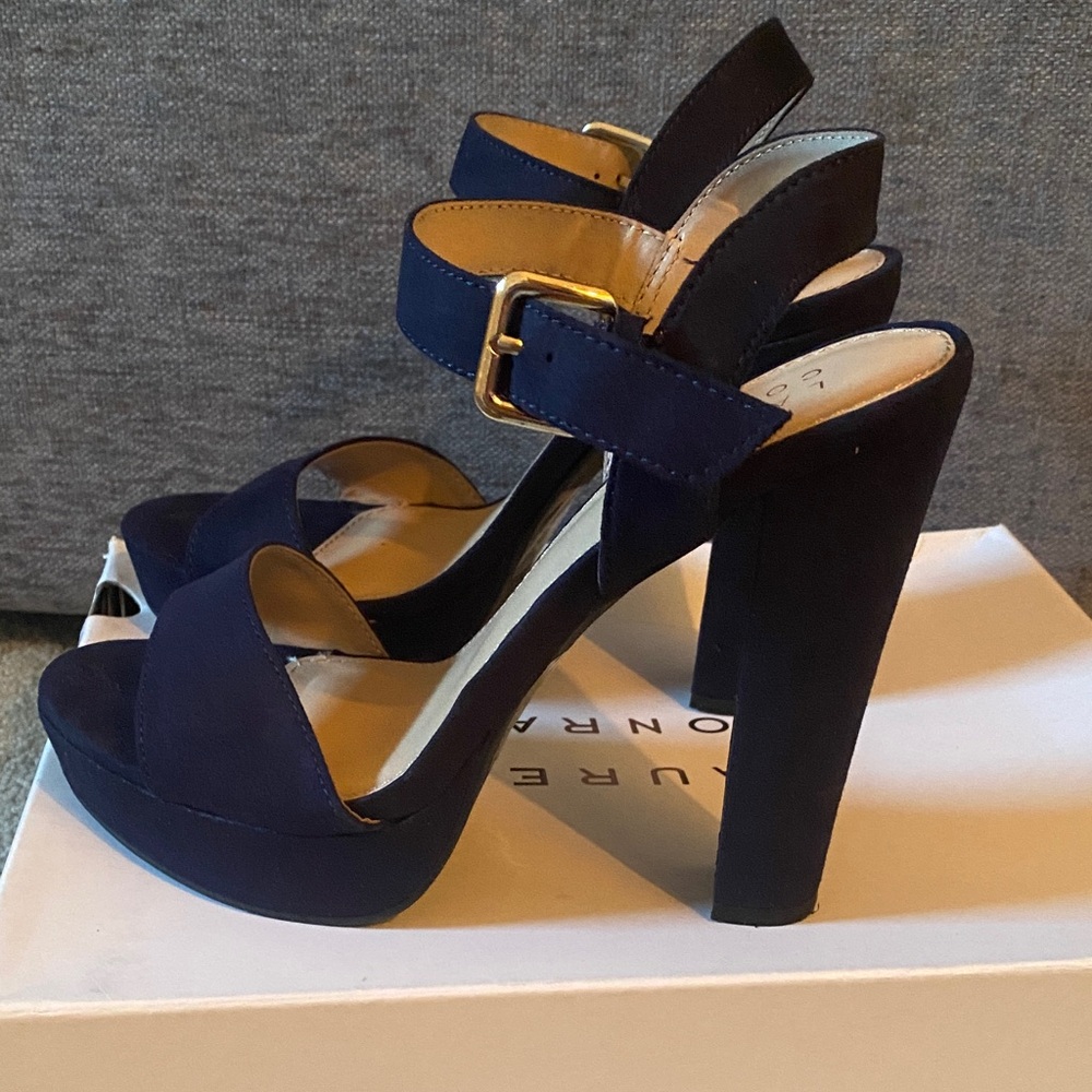 LC Lauren Conrad Navy Blue Heels - Picture 2 of 3